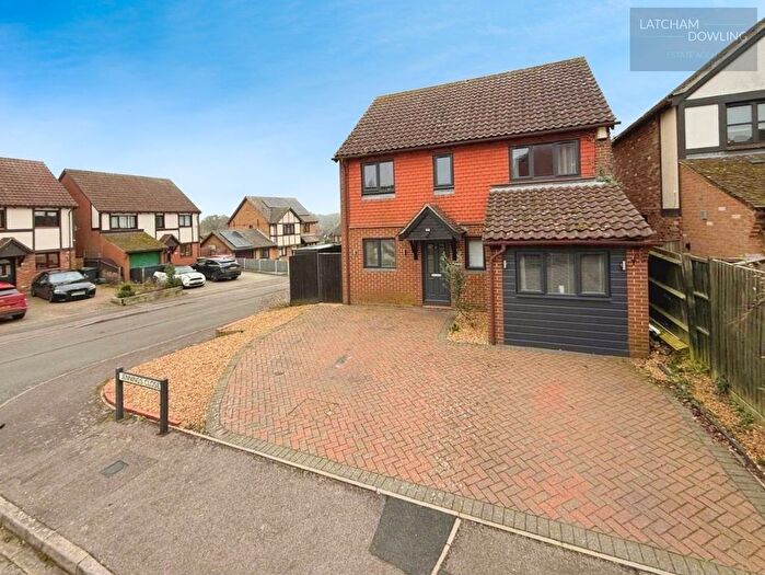 4 Bedroom Detached House For Sale In Jennings Close, Potton, Sandy, SG19