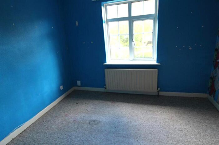 3 Bedroom End Of Terrace House For Sale In Signal Road, Grantham, NG31