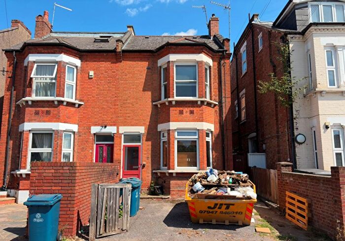 1 Bedroom Flat For Sale In Bessborough Road, Harrow, Middlesex, HA1