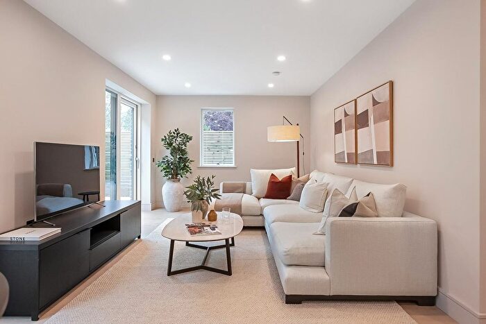 2 Bedroom Flat For Sale In Ashwood Gate, Herne Hill, SE24