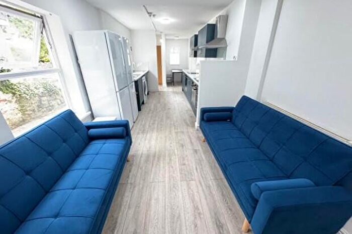 6 Bedroom Terraced House To Rent In Salisbury Road Cardiff, CF24