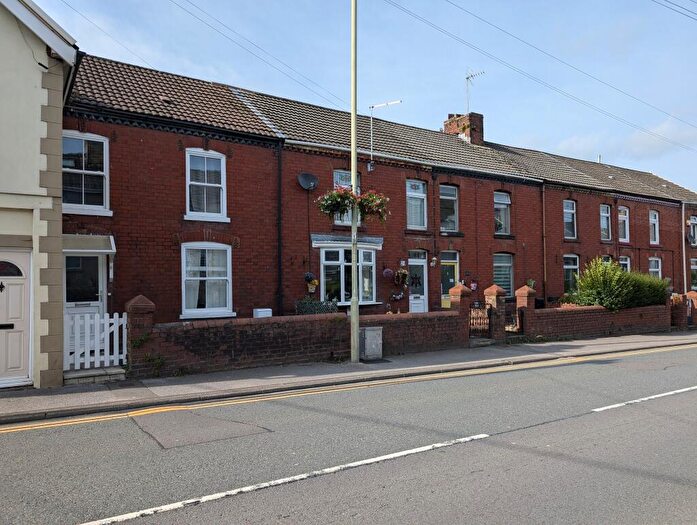 3 Bedroom Terraced House To Rent In Bridgend Road, Llanharan, Pontyclun, CF72