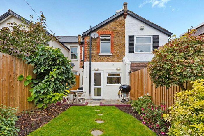 2 Bedroom Terraced House To Rent In Beulah Road, Sutton, Surrey, SM1