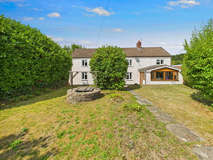 4 Bedroom Detached House For Sale In Pillowell Road, Whitecroft, Lydney, GL15