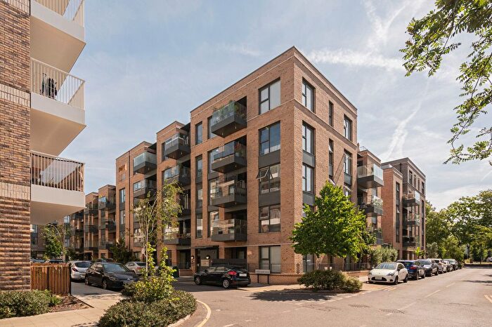 1 Bedroom Flat For Sale In Fairbourne Road, Clapham Park, London, SW4