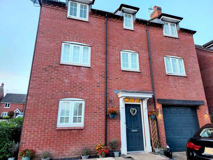 4 Bedroom Detached House To Rent In Hubbard Road, Burton On The Wolds, LE12