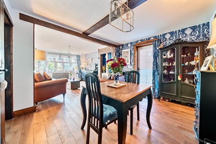 3 Bedroom Bungalow For Sale In Sandwich, Kent, CT13
