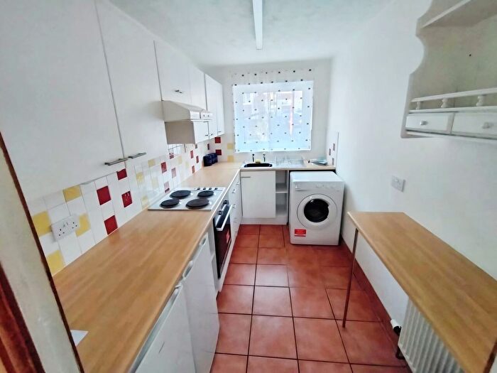 1 Bedroom Maisonette To Rent In Tulip Avenue, Nottingham, Nottinghamshire, NG3
