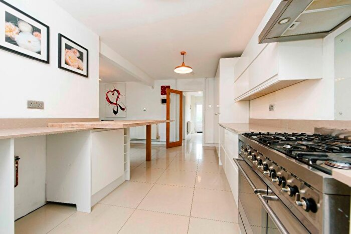 3 Bedroom Semi-detached House For Sale In Birchgrove Estate, Treharris, CF46