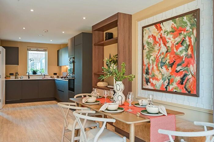 4 Bedroom Property For Sale In North Gate Park, Harringay, London, N15