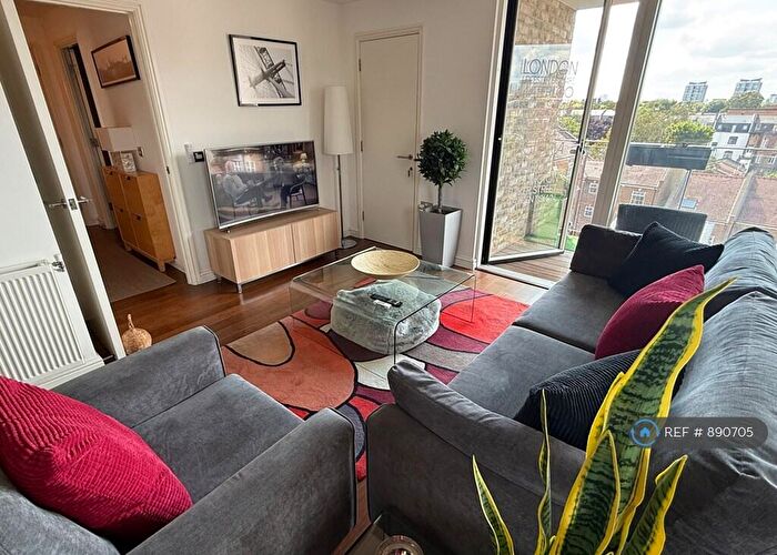 1 Bedroom Flat To Rent In Albany Road, London, SE5