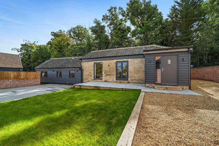 2 Bedroom Barn Conversion For Sale In Bealings Road, Martlesham, IP12
