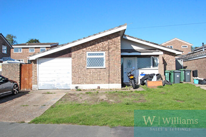 3 Bedroom Bungalow For Sale In St. Edmunds Walk, Wootton Bridge, Ryde, Isle Of Wight, PO33