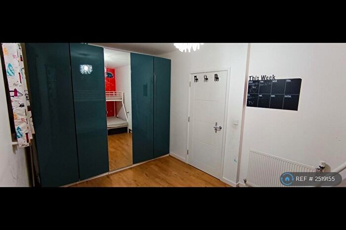 2 Bedroom End Of Terrace House To Rent In Fullerton Avenue, Essex, RM8