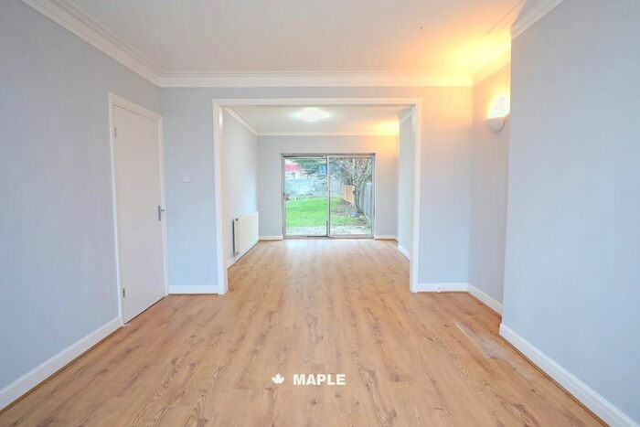 5 Bedroom Semi-Detached House To Rent In Fairways, Stanmore, HA7