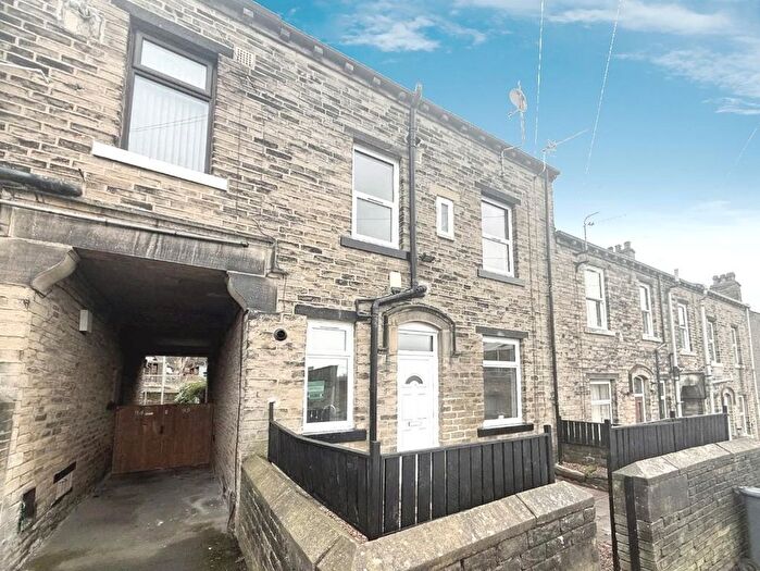4 Bedroom Terraced House To Rent In Bolton Hall Road, Bradford, BD2