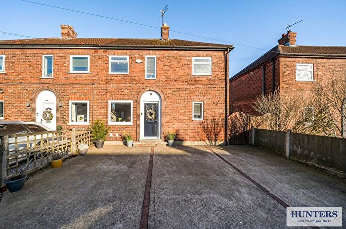 3 Bedroom Semi-Detached House For Sale In St. Leonards Avenue, Osgodby, Selby, YO8