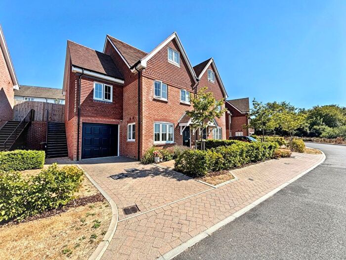 4 Bedroom Semi-Detached House For Sale In Lillybank Crescent, Battle, TN33