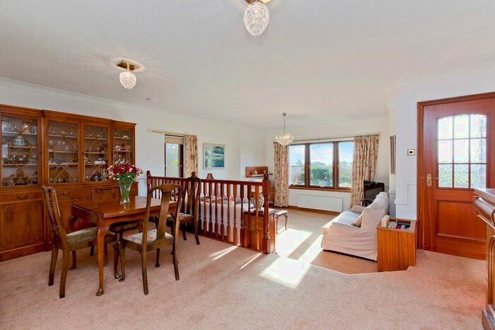 2 Bedroom Detached Bungalow For Sale In Friar Place, Scotlandwell, Kinross, KY13