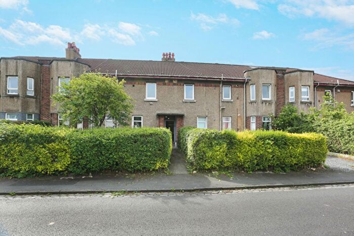 3 Bedroom Flat For Sale In Bargarron Drive, Paisley, Renfrewshire, PA3