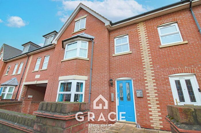2 Bedroom Flat For Sale In Foxhall Road, Ipswich, IP3