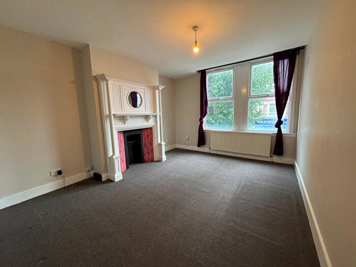 1 Bedroom Flat To Rent In Hoe Street, London, E17