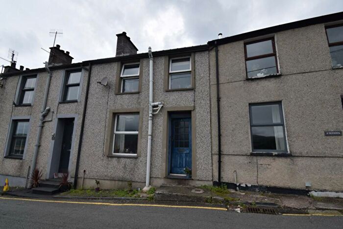 2 Bedroom Terraced House For Sale In Penrhyndeudraeth, LL48