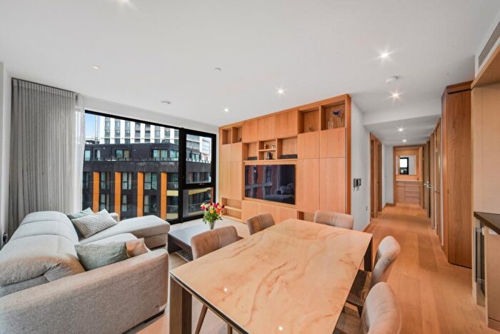 3 Bedroom Apartment For Sale In Embassy Gardens, London, SW11