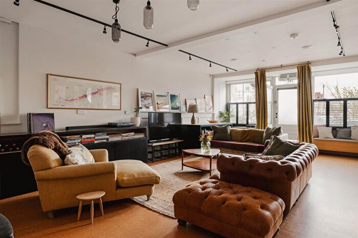 4 Bedroom Property For Sale In Francis Road, Leyton, E10