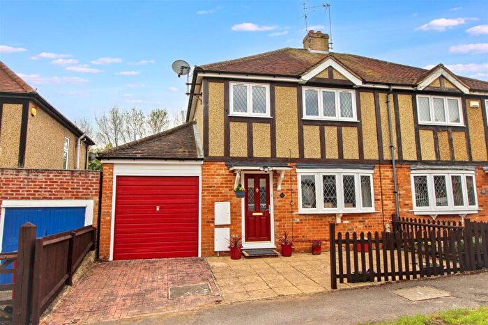 3 Bedroom Semi Detached House For Sale In Lawrence Road, Tilehurst, Reading, RG30