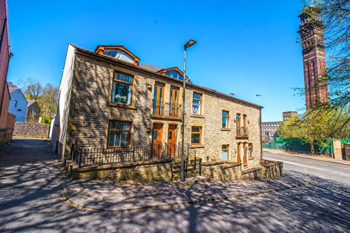 2 Bedroom Flat To Rent In Radfield Avenue, Darwen, BB3