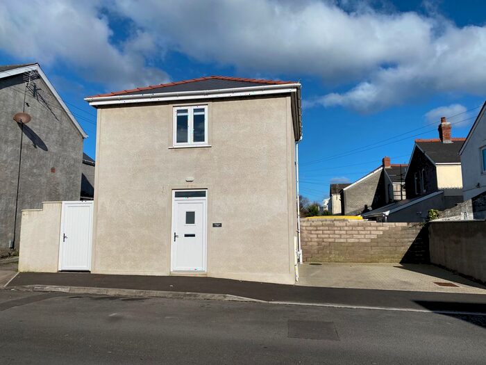 1 Bedroom Detached House To Rent In Westbourne Place, Porthcawl, CF36