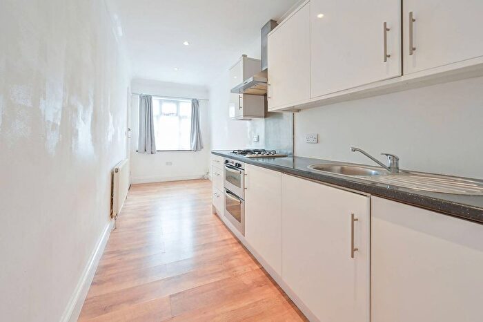 1 Bedroom Studio To Rent In Kenmore Avenue, Kenton, Harrow, HA3