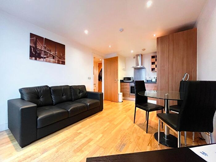 1 Bedroom Flat To Rent In La Salle, Chadwick Street, Leeds, LS10