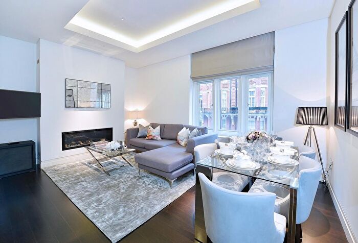 2 Bedroom Flat To Rent In Green Street, London, W1K