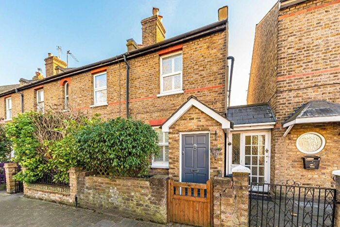 3 Bedroom Property For Sale In Staines Road, Twickenham, TW2