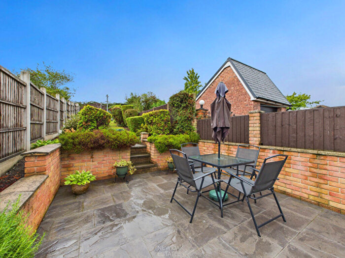 2 Bedroom Semi-Detached House For Sale In Queen Victoria Road, New Tupton, S42