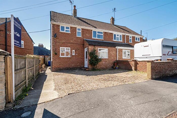 3 Bedroom Semi-Detached House For Sale In New Road, Maidford, NN12