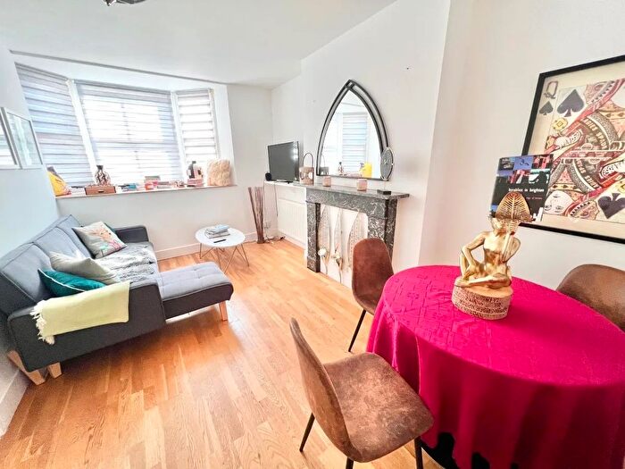 1 Bedroom Flat To Rent In Brand Street, London, SE10