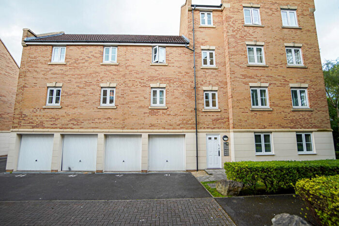 2 Bedroom Flat To Rent In Dickinsons Fields, Bedminster, BS3