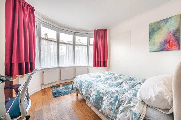 2 Bedroom Flat For Sale In All Souls Avenue, Kensal Green, London, NW10