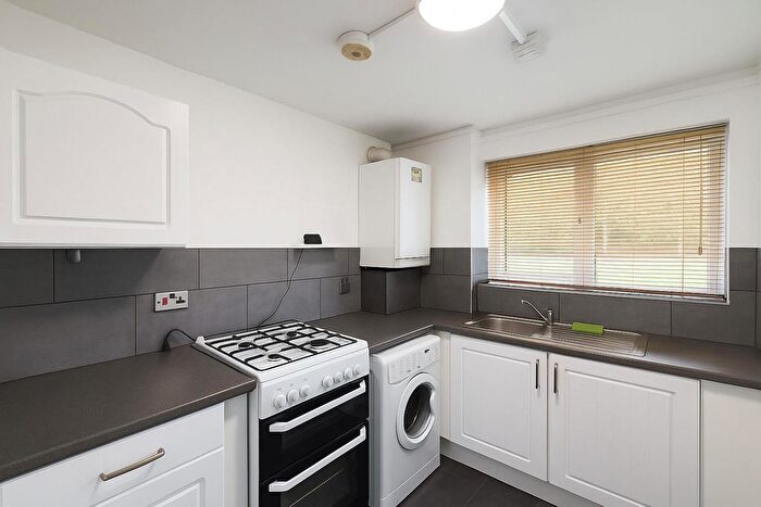 1 Bedroom Flat To Rent In Greenacre Gardens, London, E17