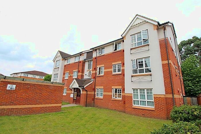 2 Bedroom Flat To Rent In Perkin Close, Hounslow TW3