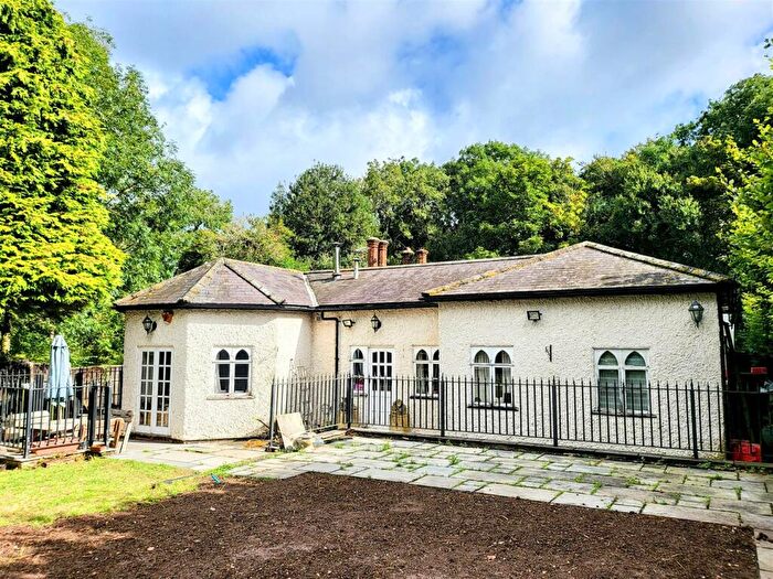 3 Bedroom Detached Bungalow For Sale In Nr Westmill, Buntingford, Herts, SG9