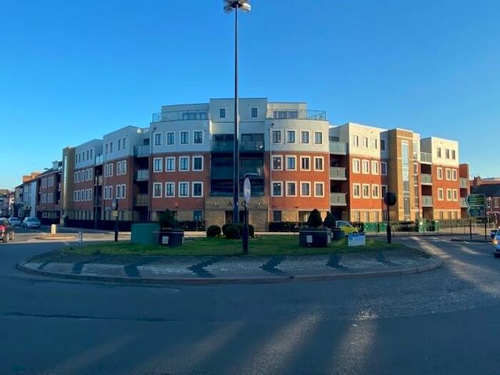 1 Bedroom Apartment To Rent In Exchange Street, Aylesbury, HP20