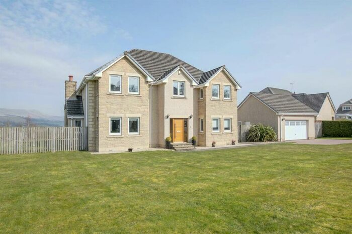 4 Bedroom Detached House For Sale In Dollarbeg Park, Dollar, FK14