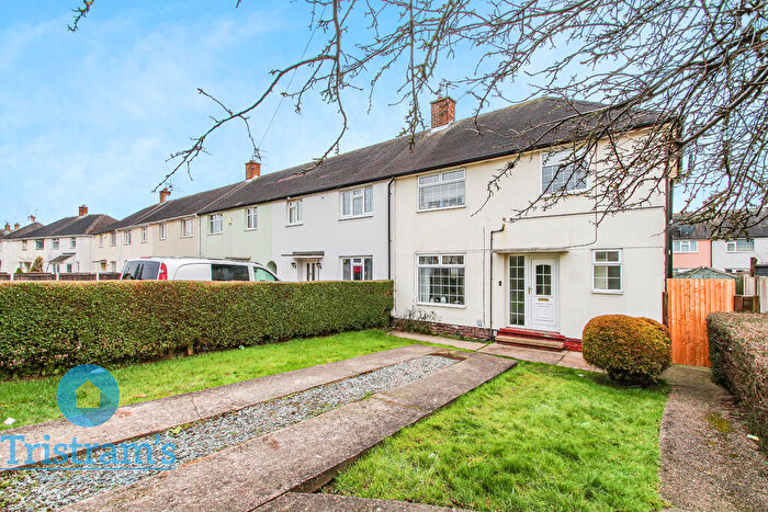 3 Bedroom Semi-Detached House To Rent In Bournmoor Avenue, Clifton, NG11