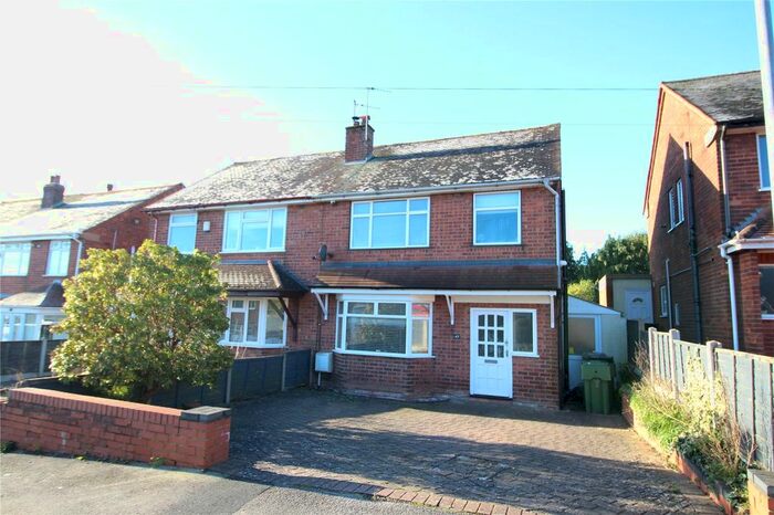 3 Bedroom Semi-Detached House To Rent In Elm Grove, Bromsgrove, Worcestershire, B61