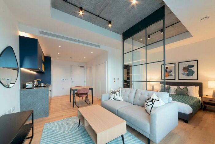 Apartment To Rent In Douglass Tower, Goodluck Hope, London, E14