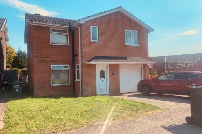 4 Bedroom Detached House To Rent In Brow Close, Worsbrough, Barnsley, South Yorkshire, S70